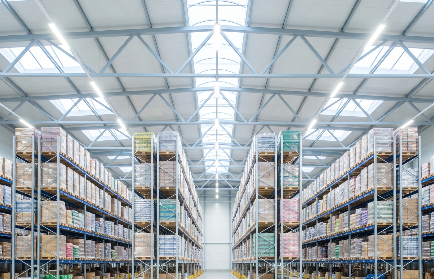 WAREHOUSES & LOGISTICS